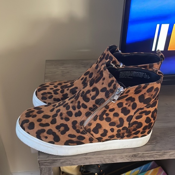 Booties - Picture 4 of 4